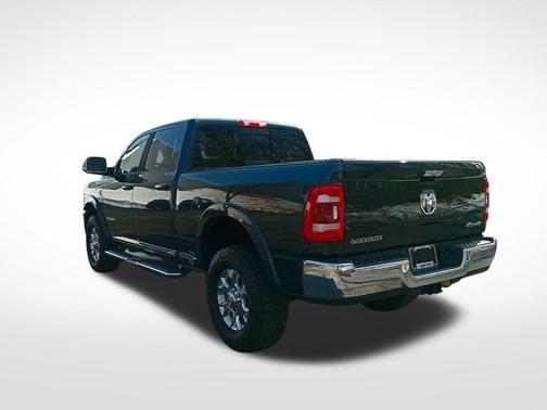 2022 RAM 2500 Laramie Crew Cab 4x4 6'4' Box