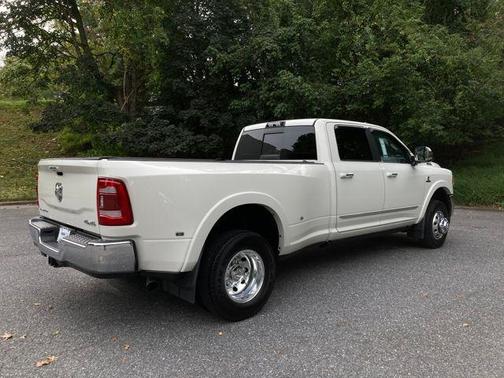 2019 RAM 3500 Limited Crew Cab 4x4 8' Box