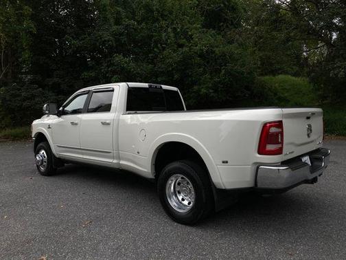2019 RAM 3500 Limited Crew Cab 4x4 8' Box