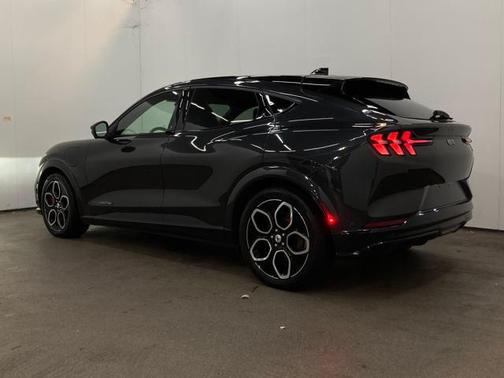 2021 Ford Mustang Mach-E GT