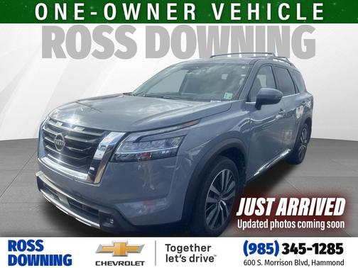Boulder Gray Pearl 2022 Nissan Pathfinder Platinum 2WD