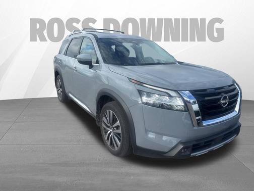 Boulder Gray Pearl 2022 Nissan Pathfinder Platinum 2WD