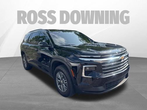 Mosaic Black Metallic 2025 Chevrolet Traverse LT