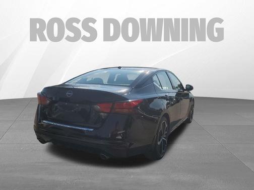 2023 Nissan Altima SR FWD