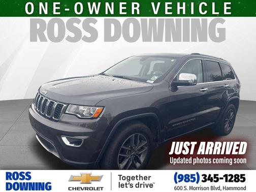 Granite Crystal Metallic Clearcoat 2017 Jeep Grand Cherokee Limited