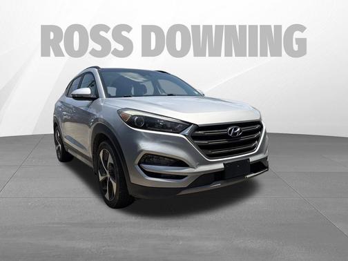 Molten Silver 2017 Hyundai TUCSON Limited