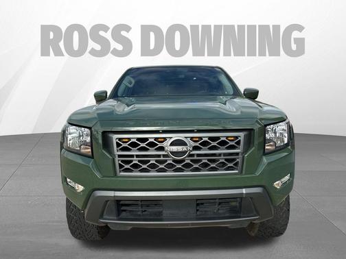 2022 Nissan Frontier SV