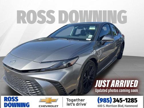 2025 Toyota Camry SE