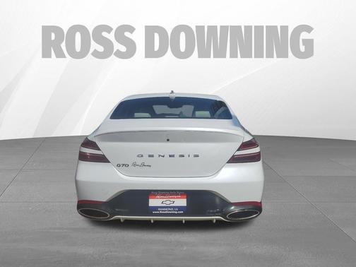 Uyuni White 2025 Genesis G70 2.5T RWD