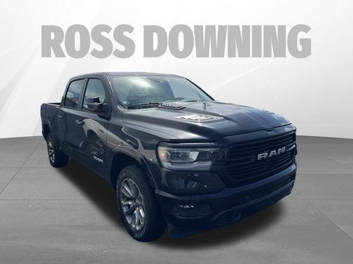 Diamond Black Crystal Pearlcoat 2022 RAM 1500 Laramie