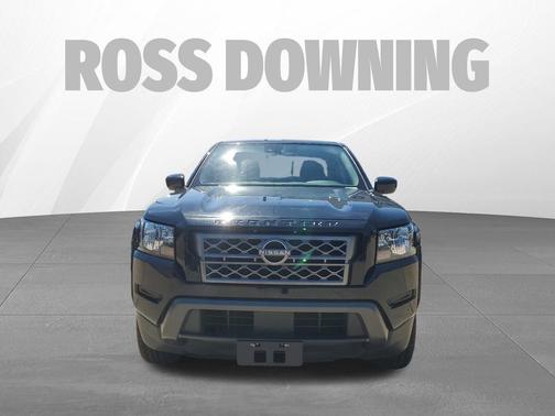 Super Black 2022 Nissan Frontier SV