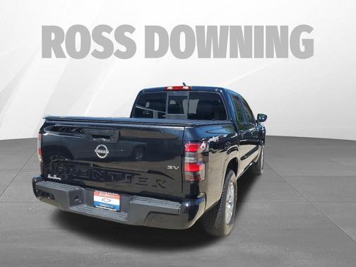 Super Black 2022 Nissan Frontier SV