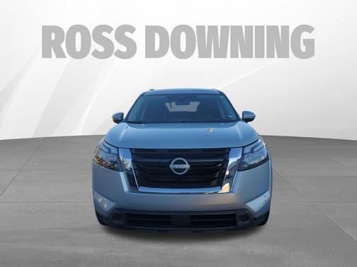 2025 Nissan Pathfinder SV FWD