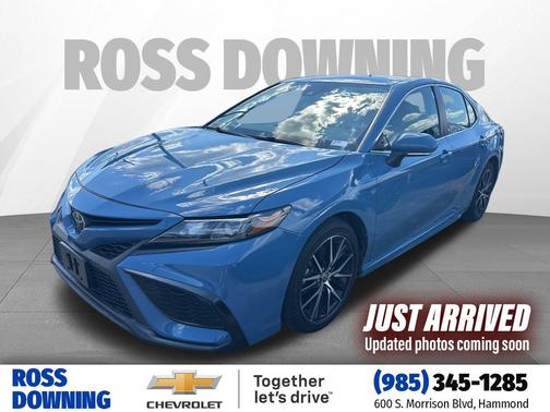 2023 Toyota Camry SE