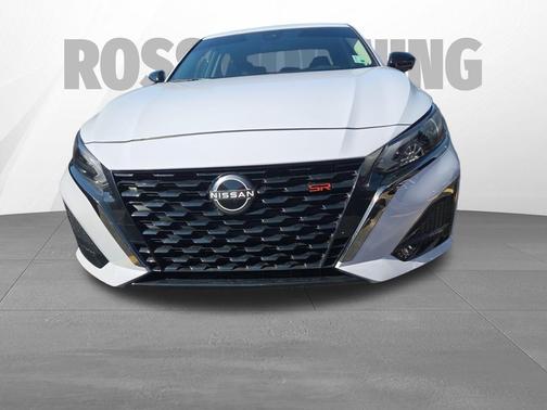 2025 Nissan Altima SR FWD