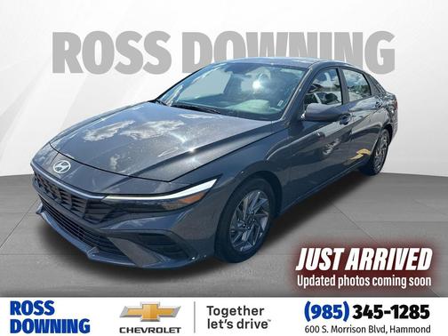 2024 Hyundai ELANTRA SEL
