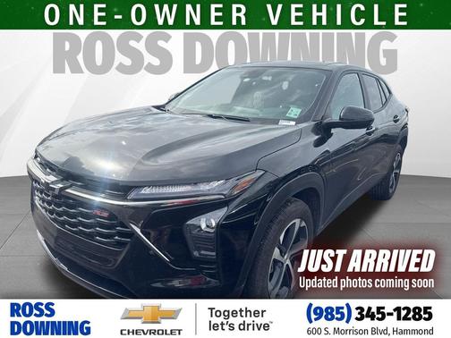 Mosaic Black Metallic 2025 Chevrolet Trax FWD 1RS
