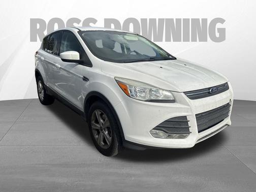 White 2016 Ford Escape SE