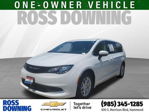 Bright White Clearcoat 2023 Chrysler Voyager LX