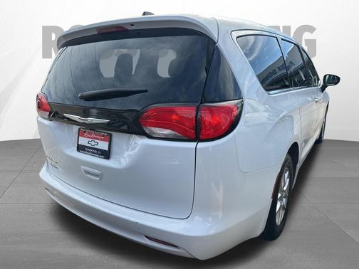 Bright White Clearcoat 2023 Chrysler Voyager LX