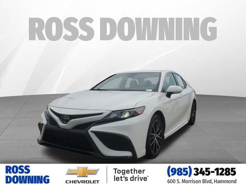 2023 Toyota Camry SE