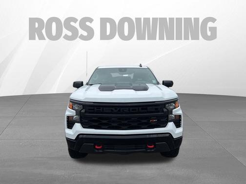 Summit White 2023 Chevrolet Silverado 1500 Custom Trail Boss