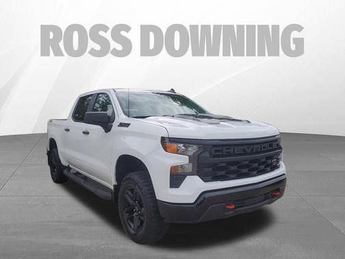 Summit White 2023 Chevrolet Silverado 1500 Custom Trail Boss