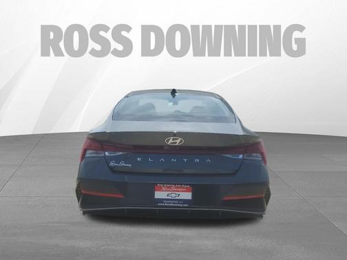 Ecotronic Gray 2025 Hyundai ELANTRA SEL