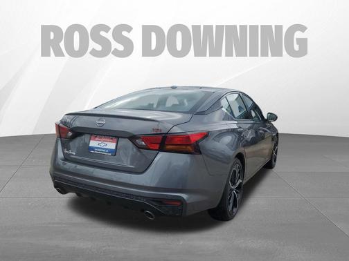 2025 Nissan Altima SR FWD