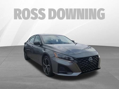 2025 Nissan Altima SR FWD