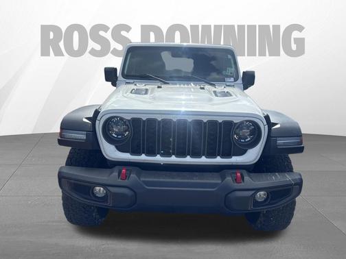 Bright White Clearcoat 2024 Jeep Wrangler Rubicon