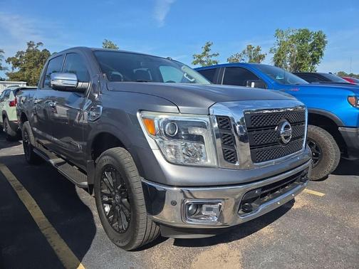 2017 Nissan Titan SL