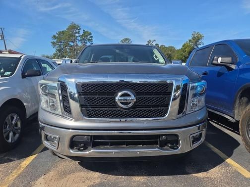 2017 Nissan Titan SL