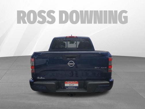Deep Blue Pearl 2022 Nissan Frontier SV