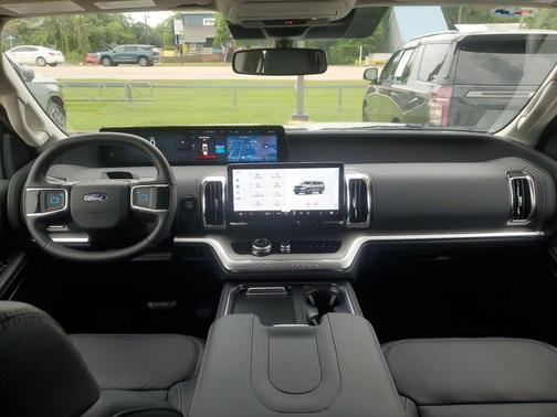 Oxford White 2026 Ford Expedition Max Platinum