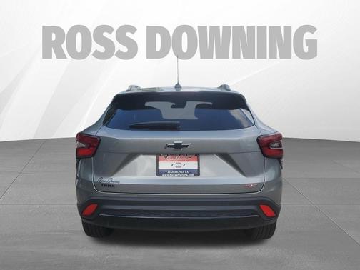 Sterling Gray Metallic 2025 Chevrolet Trax FWD 2RS