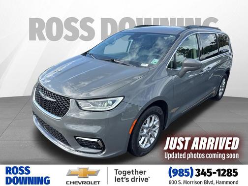 2022 Chrysler Pacifica Touring L