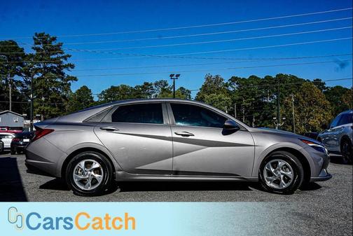 2023 Hyundai ELANTRA SE