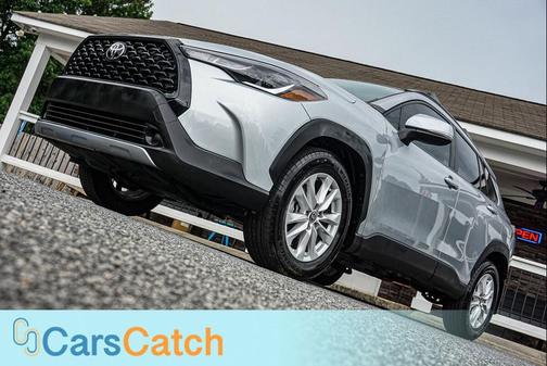 Sonic Silver 2024 Toyota Corolla Cross LE