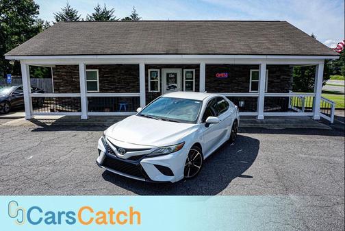 Wind Chill Pearl 2019 Toyota Camry XSE