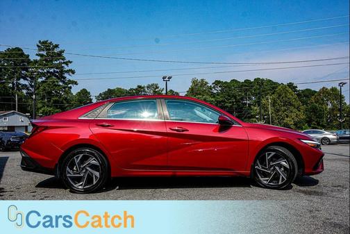 2025 Hyundai ELANTRA SEL