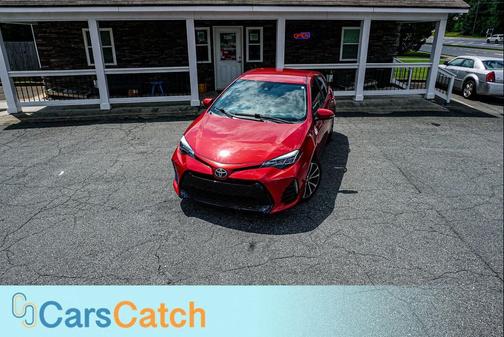 Barcelona Red Metallic 2019 Toyota Corolla SE