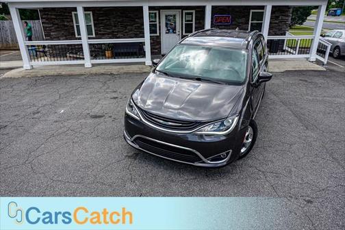 2018 Chrysler Pacifica Hybrid Touring L