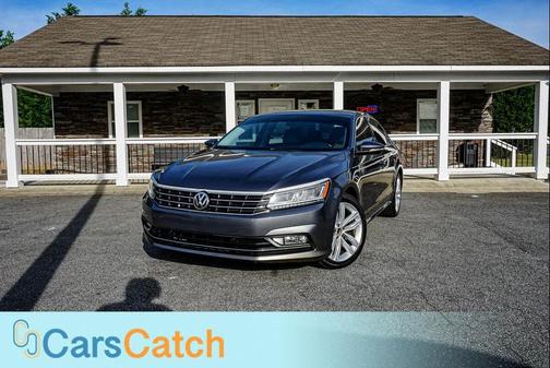 Platinum Gray Metallic 2018 Volkswagen Passat 2.0T SE