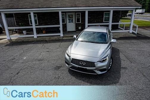 2018 INFINITI QX30 Luxury
