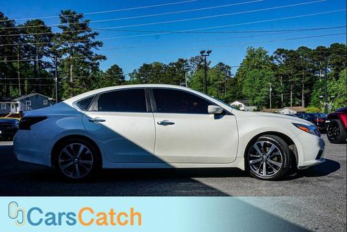 Pearl White 2017 Nissan Altima 2.5 SR