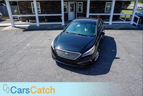 2017 Hyundai SONATA SE