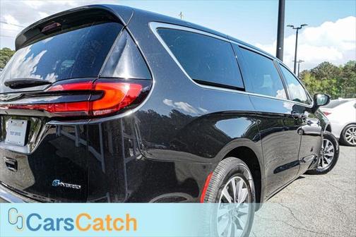 2023 Chrysler Pacifica Hybrid Touring L