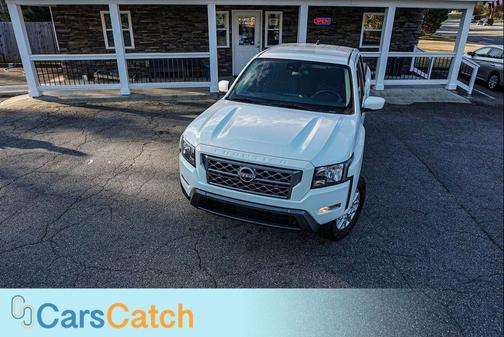 2022 Nissan Frontier SV