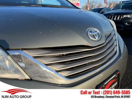 2013 Toyota Sienna XLE